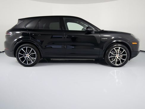 New 2026 Porsche Cayenne E-Hybrid image 8