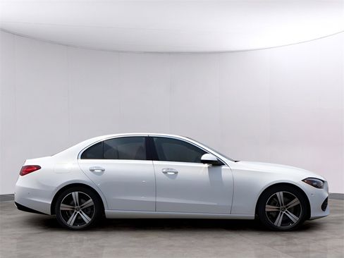 Used 2025 Mercedes-Benz C 300 4MATIC Sedan image 8