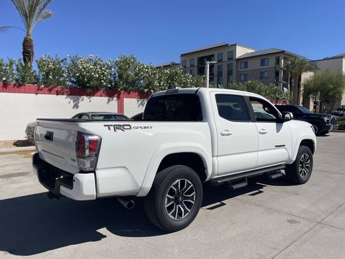 Used 2021 Toyota Tacoma TRD Sport w/ Technology Package image 2