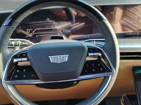 New 2025 Cadillac Escalade IQ Luxury 2 image 16