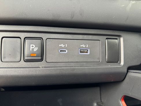 Used 2023 Nissan Frontier PRO-4X w/ Technology Package image 27