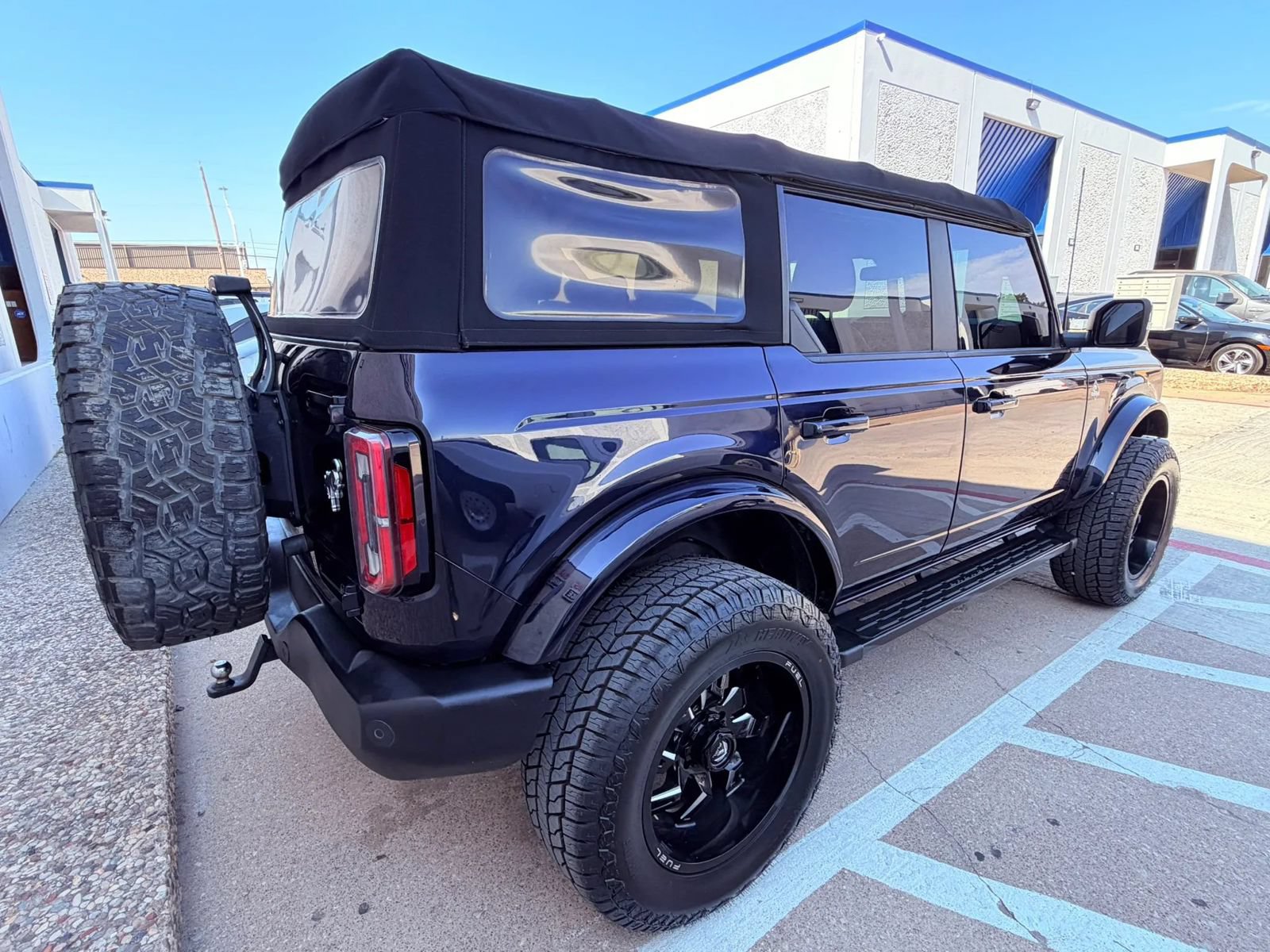 Used 2021 Ford Bronco Outer Banks AWD/4WD image 6