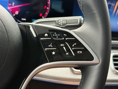 Certified 2025 Mercedes-Benz GLE 450 4MATIC image 32