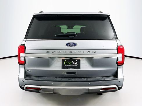 Used 2024 Ford Expedition XLT image 7