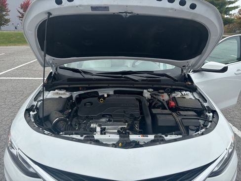 Used 2024 Chevrolet Malibu LT image 32