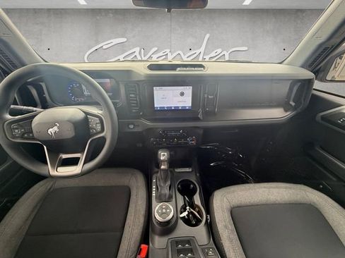 Used 2022 Ford Bronco Base image 20