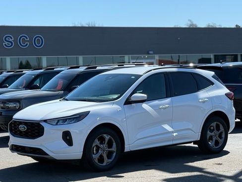 Used 2023 Ford Escape ST-Line Select w/ Tech Pack #2 AWD/4WD image 32