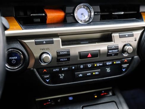 Used 2013 Lexus ES 300h w/ Premium Pkg image 36