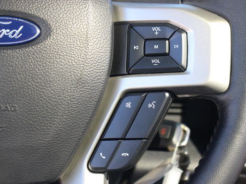 Used 2022 Ford F250 Lariat w/ Chrome Package image 22