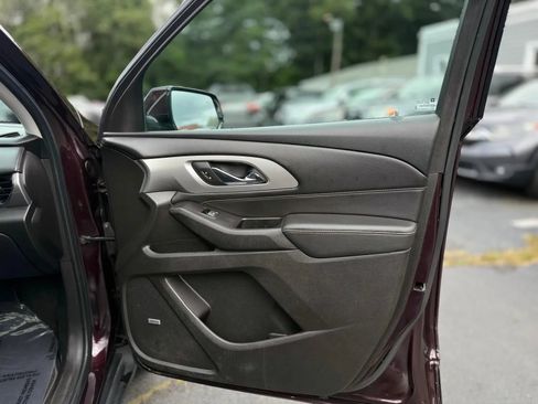 Used 2018 Chevrolet Traverse LT w/ LPO, Floor Liner Package AWD/4WD image 20