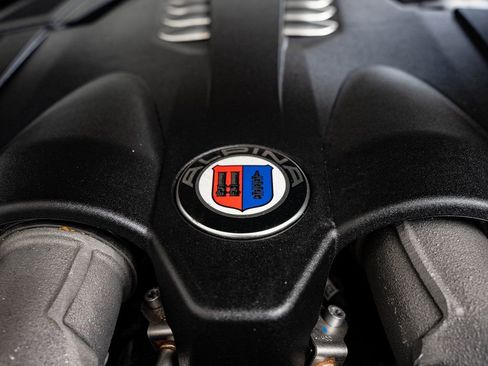 Certified 2022 BMW ALPINA B7 xDrive w/ Luxury Rear Seating Package image 55