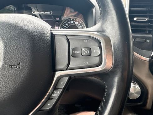 Used 2021 RAM 1500 Laramie AWD/4WD image 2