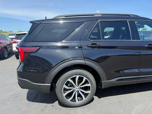 Used 2025 Ford Explorer ST-Line AWD/4WD image 40