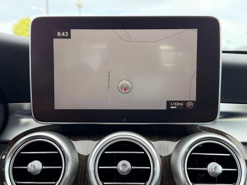 Used 2018 Mercedes-Benz C 350e Sedan image 28