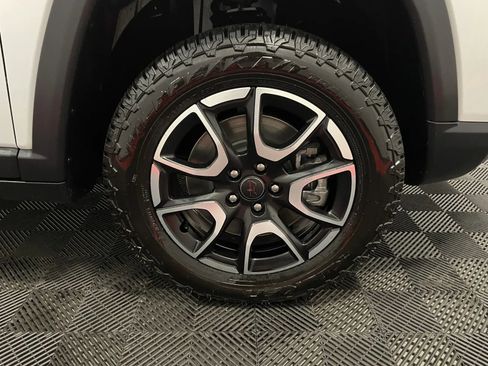 Used 2025 Jeep Compass Trailhawk AWD/4WD image 20