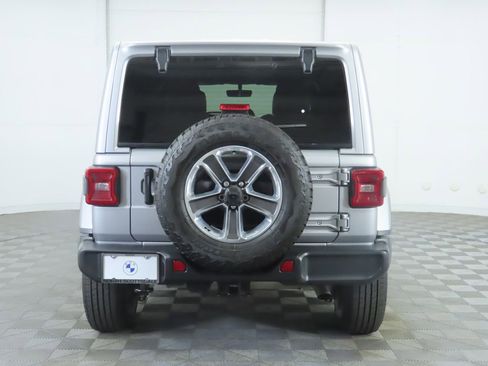 Used 2021 Jeep Wrangler Unlimited Sahara image 6