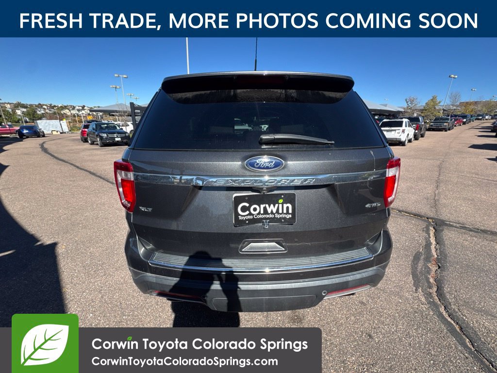 Used 2018 Ford Explorer XLT w/ Equipment Group 202A AWD/4WD image 7