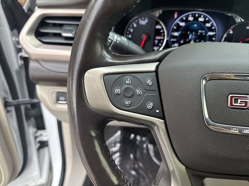 Used 2018 GMC Acadia Denali w/ Technology Package FWD image 19