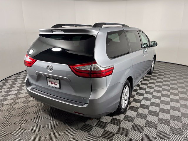 Used 2015 Toyota Sienna LE FWD image 7
