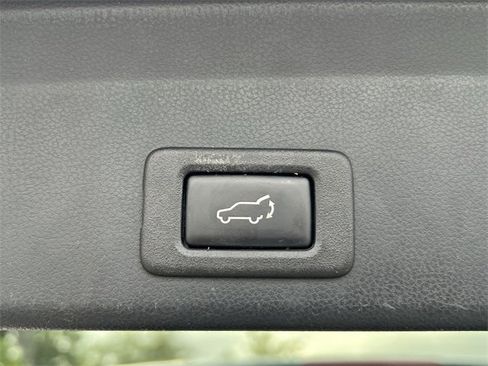 Used 2019 Subaru Ascent Limited image 24