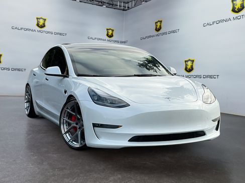 Used 2023 Tesla Model 3 Performance image 3