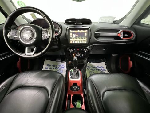 Used 2018 Jeep Renegade Trailhawk AWD/4WD image 19
