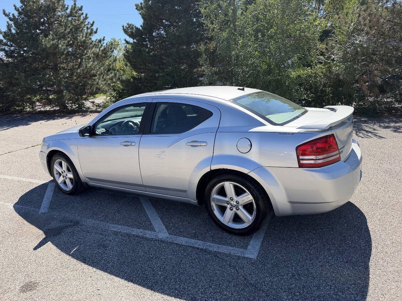 Used 2009 Dodge Avenger SXT FWD image 2
