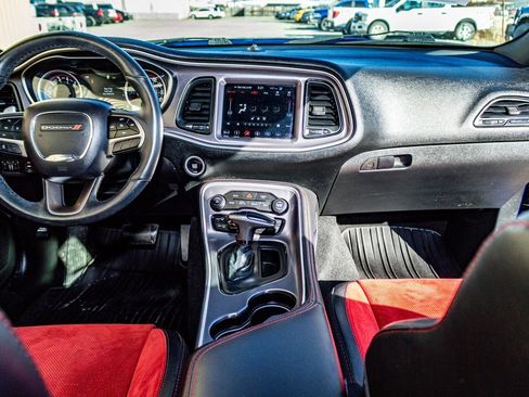Used 2019 Dodge Challenger GT w/ Plus Package image 11