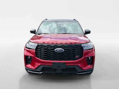 Used 2025 Ford Explorer ST image 9