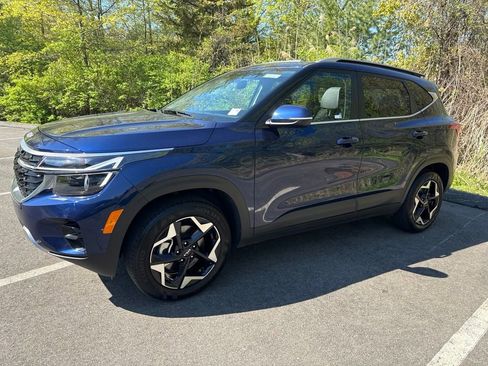 Certified 2025 Kia Seltos EX w/ EX Sunroof Package AWD/4WD image 21