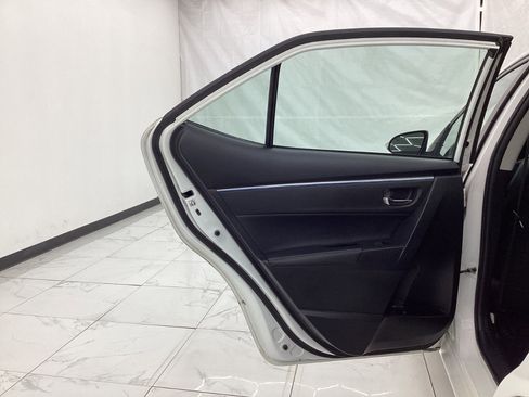 Used 2014 Toyota Corolla S image 24