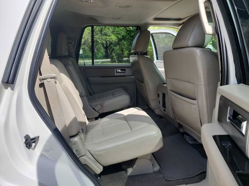 Used 2013 Ford Expedition Limited image 41