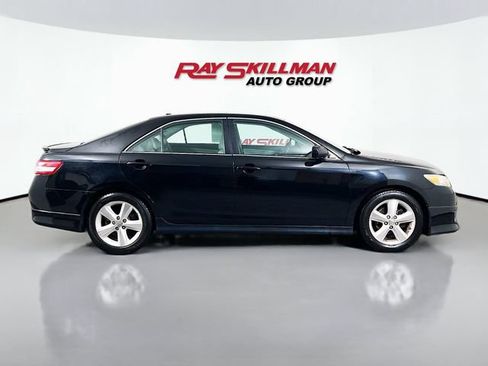 Used 2011 Toyota Camry SE w/ Sport Leather Pkg FWD image 8