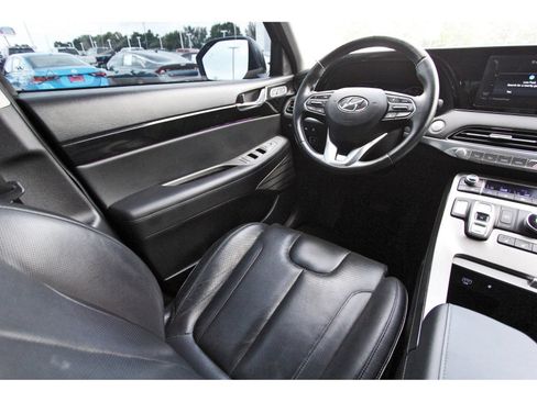 Used 2022 Hyundai Palisade Limited FWD image 11