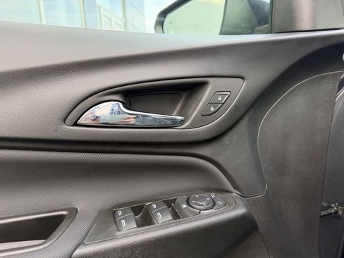 Used 2022 Chevrolet Equinox RS w/ RS Leather Package image 12