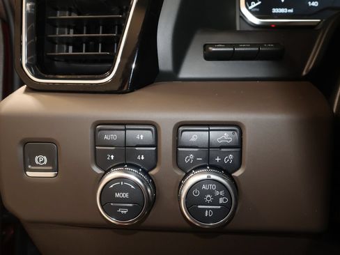 Used 2024 GMC Sierra 1500 Denali w/ Denali Reserve Package AWD/4WD image 11