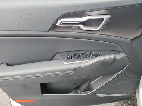 New 2026 Kia Sportage EX image 21