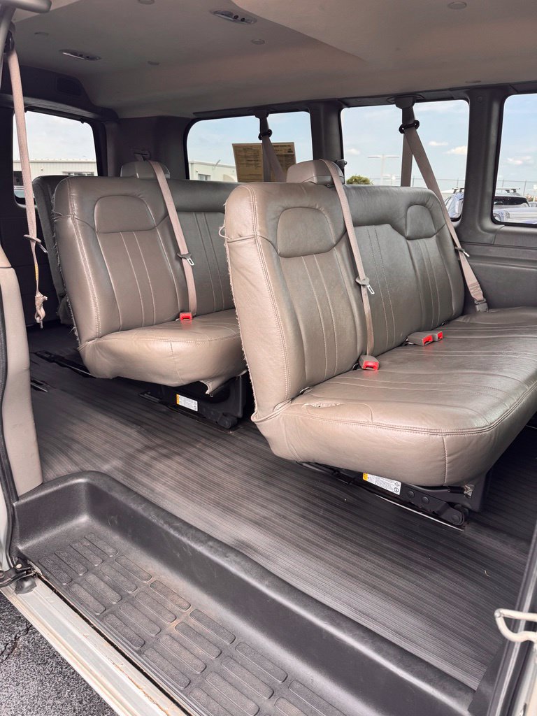 Used 2019 Chevrolet Express 2500 LS RWD image 11