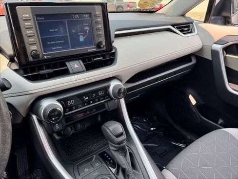 Certified 2022 Toyota RAV4 XLE w/ Carpet Mat Package (TMS) AWD/4WD image 89