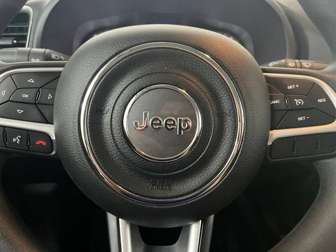 Used 2023 Jeep Renegade Latitude AWD/4WD image 60