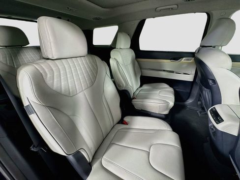 Used 2023 Hyundai Palisade Limited FWD image 31
