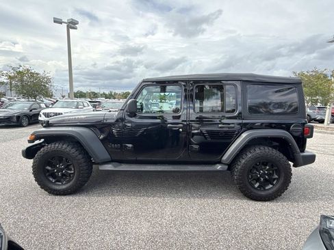Used 2022 Jeep Wrangler Unlimited Sport AWD/4WD image 8