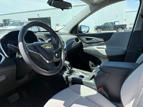 Used 2022 Chevrolet Equinox LS image 10
