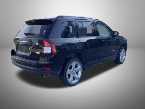 Used 2014 Jeep Compass Latitude AWD/4WD image 3