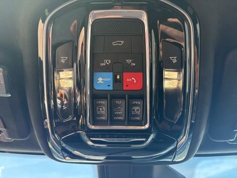 Used 2023 Jeep Grand Cherokee L Summit image 24