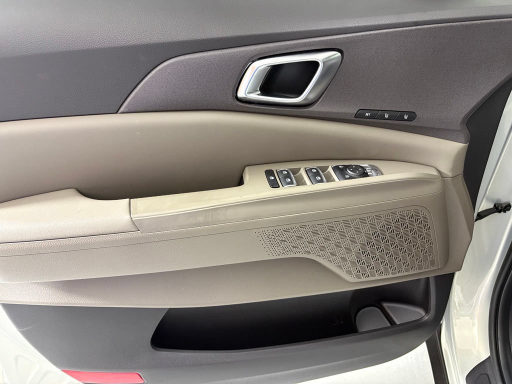 New 2026 Kia Carnival EX FWD image 14