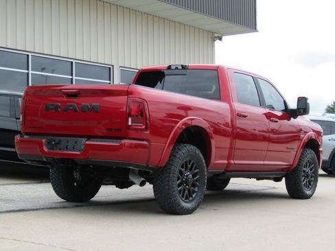 Used 2026 RAM 2500 Limited AWD/4WD image 3