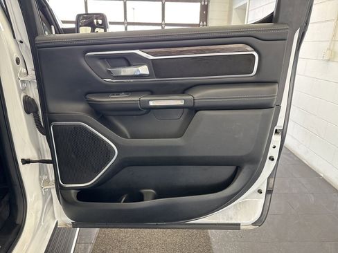 Used 2020 RAM 1500 Laramie image 43