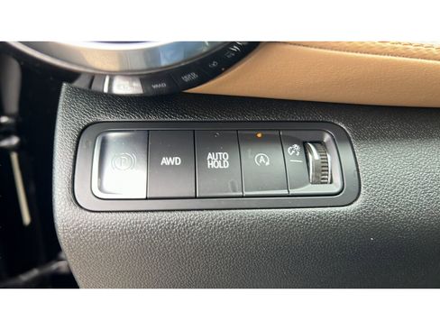 Certified 2025 Chevrolet Equinox ACTIV w/ Safety and Technology Package AWD/4WD image 23