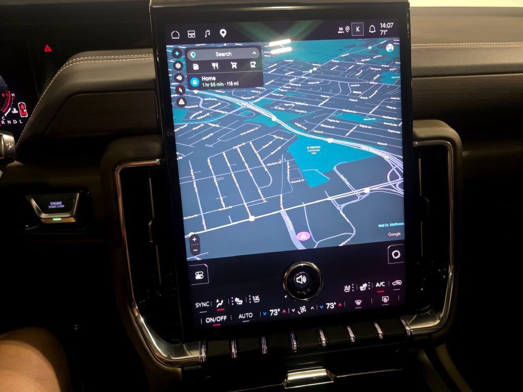 Used 2026 GMC Yukon Denali Ultimate AWD/4WD image 34